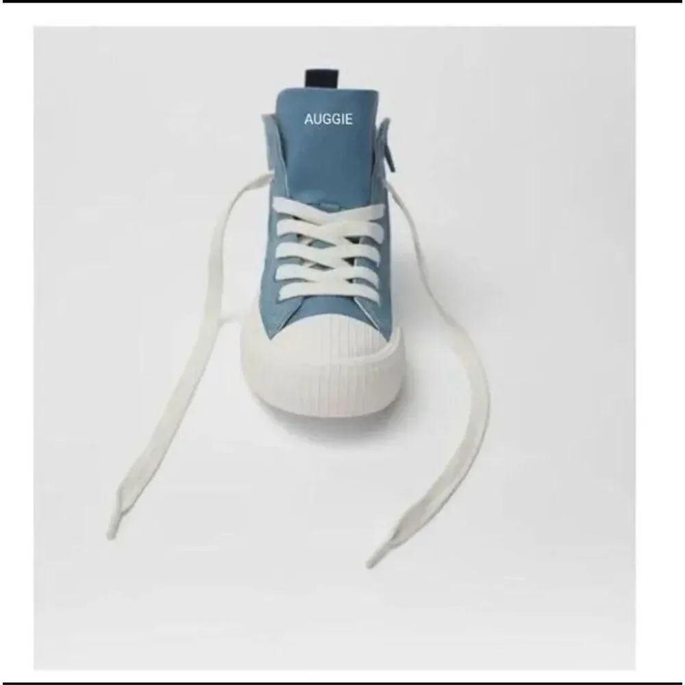 Zara high top fashion sneakers embroidered Auggie NWT size 7 August blue retro